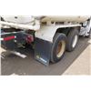 Image 33 : 2006 Sterling LT8500 Water Truck, 4K Gallons (Runs, Drives, Sprays Water - See Video)