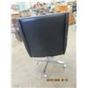 Image 3 : Leather/Upholstered Swivel Chrome Legged Office Chair - Modern