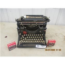 Underwood Typewriter - Vintage