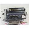 Image 3 : Underwood Typewriter - Vintage