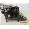 Image 6 : Underwood Typewriter - Vintage