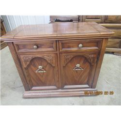 Sklar Peppler Oak Server - 30" x 35" x 18"