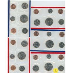 5 US COIN SETS (1992 X2, 1994, 1998 X2)