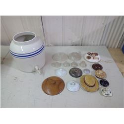 17 MISC. LIDS (NO MATCHING CONTAINERS) AND ONE LARGE JUG