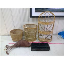 5 ASSORTED WICKER OBJECTS