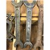 Image 2 : WOODEN BOX OF 11 IHC WRENCHES - ALL STAMPED