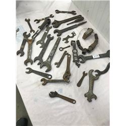 LOT OF OVER 25 VINTAGE TOOLS