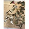 Image 3 : LOT OF KEYS AND LOCKS - VINTAGE - LARGE QUANTITY