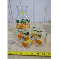 VINTAGE ORANGE JUICE CONTAINER AND 4 GLASSES