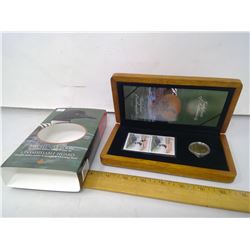 2004 ELUSIVE LOON COIN & STAMP IN WOODEN BOX
