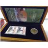 Image 2 : 2004 ELUSIVE LOON COIN & STAMP IN WOODEN BOX
