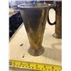 Image 3 : BUGLE SHAPED MUGS