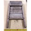 Image 1 : MARSHALL WELLS WASH BOARD