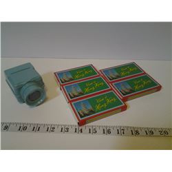 VINTAGE VIEW OF HONG KONG MOUNTED COLOUR SLIDES AND VIEW SLIDE PROJECTOR