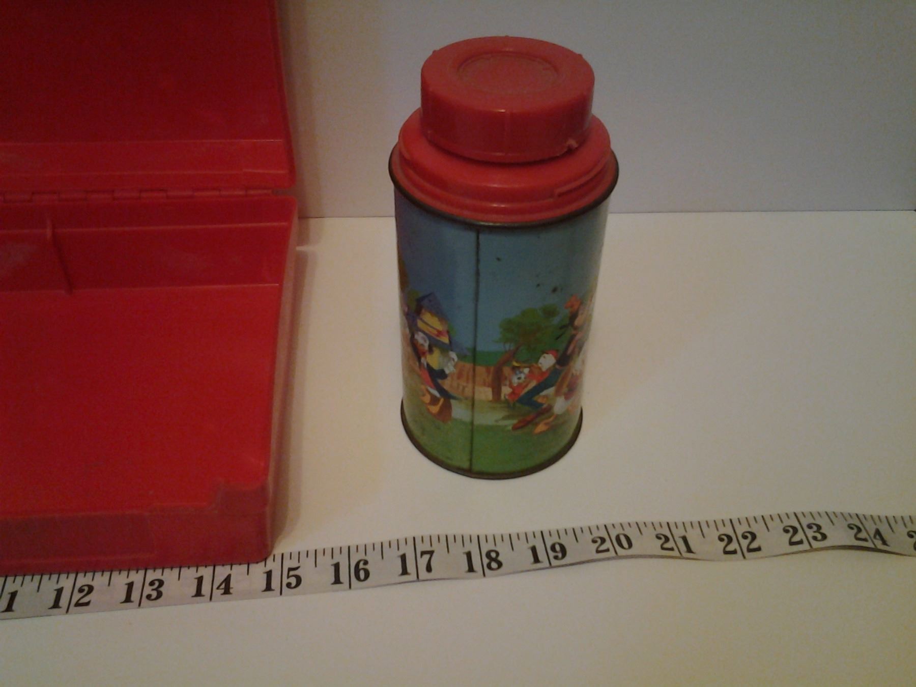 VINTAGE WALT DISNEY / MICKEY MOUSE THERMOS SPORTS GOOFY LUNCH BOX (ALADDIN) Schmalz Auctions
