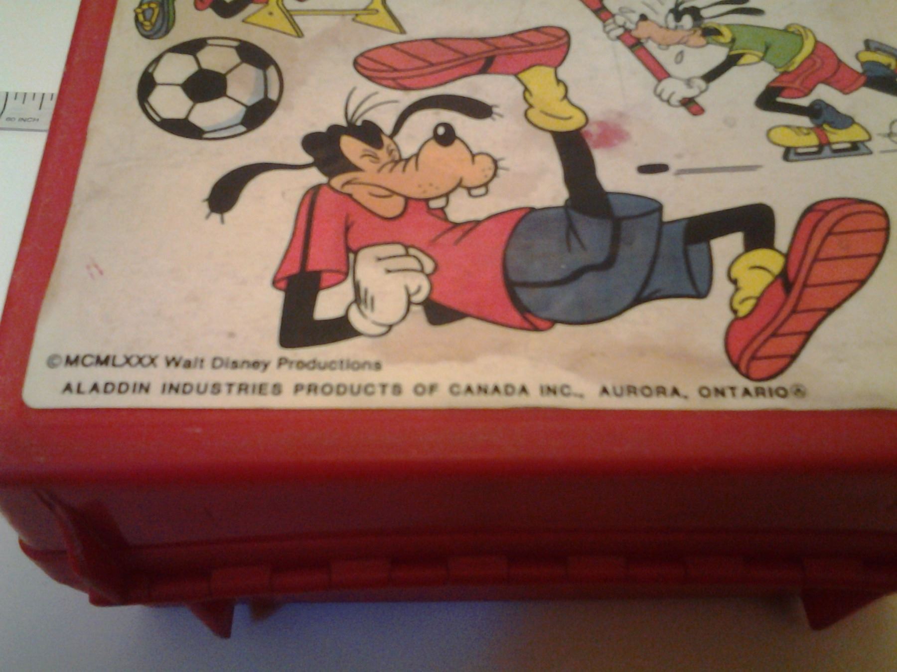 VINTAGE WALT DISNEY / MICKEY MOUSE THERMOS SPORTS GOOFY LUNCH BOX (ALADDIN) Schmalz Auctions