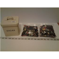 SUGAR CONTAINER WITH 2 BAGS OF BUTTONS