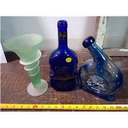 2 GLASS UNIQUE LIQUOR BOTTLES AND FLOWER VASE