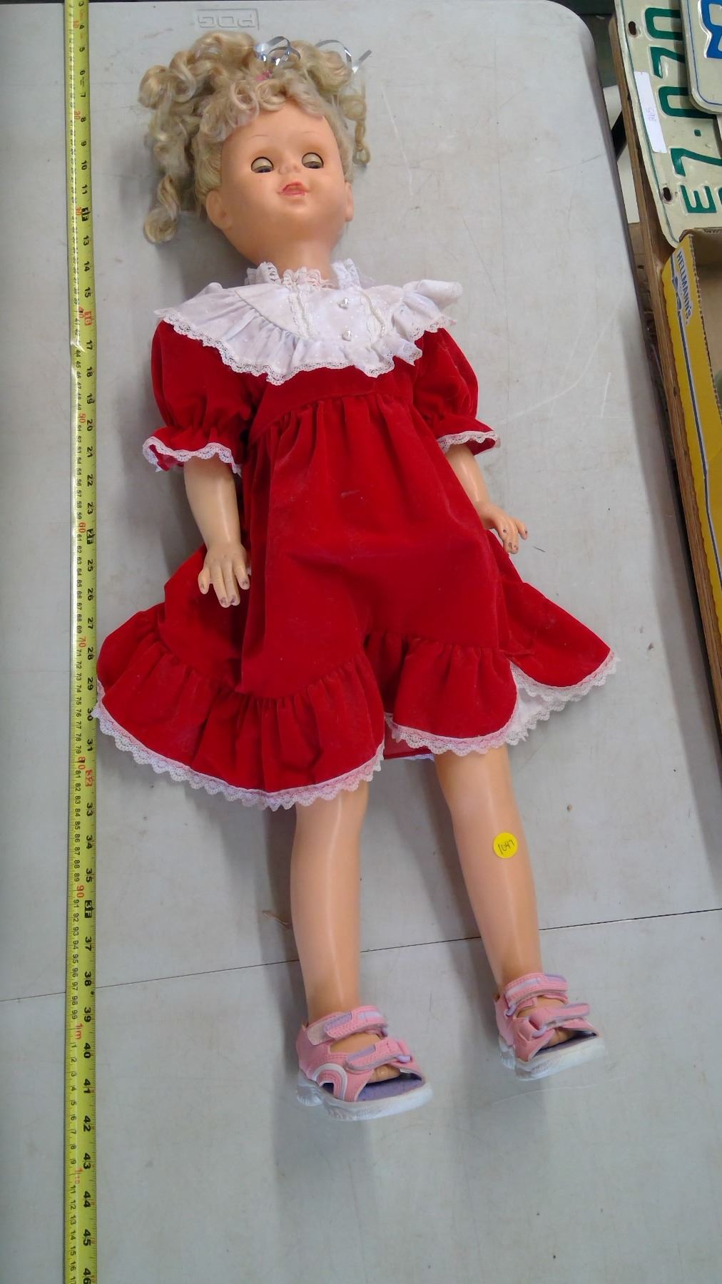 WALKING DOLL 1960'S