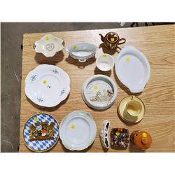 LARGE LOT OF ASSORTED GLASSWARE