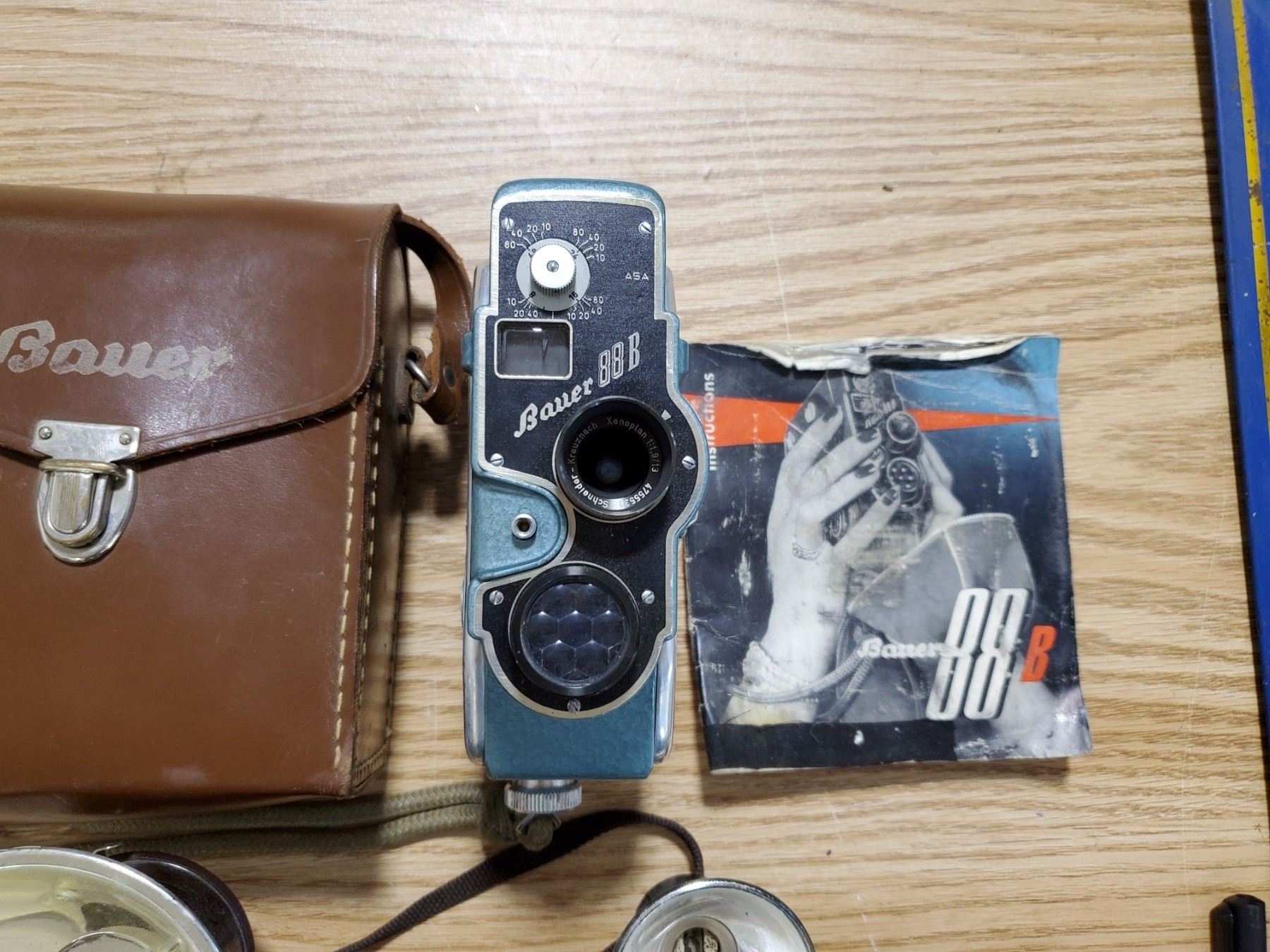2 VINTAGE CAMERAS, 1 VIDEO RECORDER