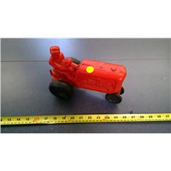 OLD PLASTIC TRACTOR (REGAL)