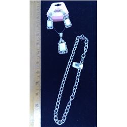 PENDANT AND EARRINGS