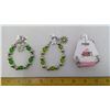 Image 1 : 2 GREEN BRACELETS AND ONE PAIR OF STIRRUP EARRINGS W/ GREEN JEWELS