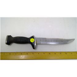 HUNTING KNIFE W/ MEASURING GUIDE