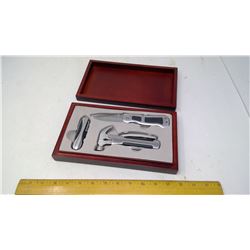 STAINLESS STEEL MAN SET