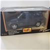 Image 2 : MAISTO 1:24 DIE CAST THUNDERBIRD SHOWCAR AND FORD ESCAPE