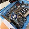 Image 3 : TRAY OF CAR/TRUCK EMBLEMS
