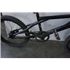 Image 3 : BLACK BMX BIKE