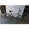 Image 1 : GREY BEAT BMX BIKE