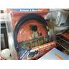 Image 2 : MOTOMASTER ELIMINATOR POWER INVERTER W/ FLEXIBLE NECK MAGNIFIER