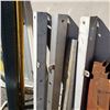 Image 2 : 4 STAINLESS STEEL CORNERS