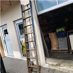 18FT EXTENDED WOODEN LADDER