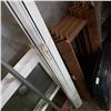 Image 3 : RETRACTABLE SCREEN DOOR NO BOX