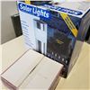 Image 2 : BOX OF 12 SOLAR LANDSCAPE LIGHTS AND MOTION LIGHT