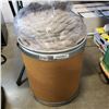 Image 1 : BARREL OF BROWN WOOL YARN