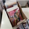 Image 2 : BOX OF COLLECTIBLE COMICS