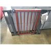 Image 1 : BABY GATE