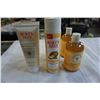 Image 1 : 2 BRAND NEW BURTS BEES DEEP CLEANSING CREAM, 2 NEW SUPER SHINEY CONDITIONERS, AND 2 NEW BUBBLE BATHS