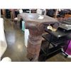 Image 2 : CARVED PEDESTAL
