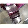 Image 3 : 3 BAKER FURNITURE NESTING TABLES