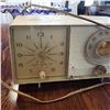 Image 2 : VINTAGE GENERAL ELECTRIC RADIO