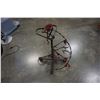 Image 2 : VINTAGE ALUMINUM 3 TIRE BENT IRON PLANTER STAND
