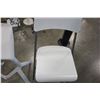 Image 2 : WHITE STOOL AND FOLDING STOOL