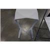 Image 3 : WHITE STOOL AND FOLDING STOOL