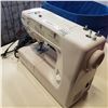 Image 3 : KENMORE 9 PATTERN SEWING MACHINE